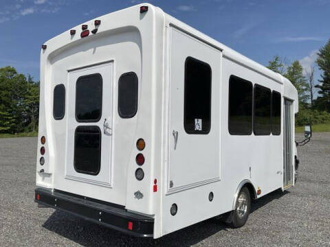 2023 Chevrolet Express 3500