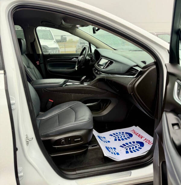 2021 Buick Enclave Essence