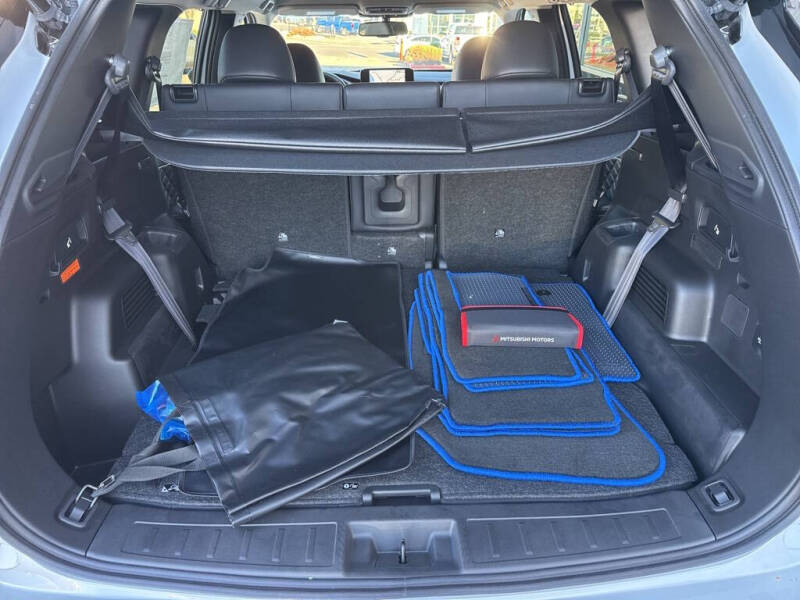 2025 Mitsubishi Outlander PHEV SEL