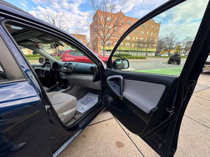 2007 Toyota RAV4 Limited photo 20