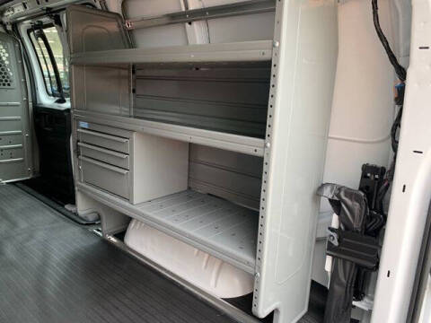 2025 Chevrolet Express 2500