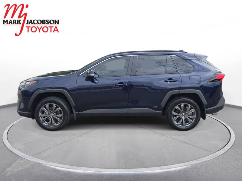 2024 Toyota RAV4 Hybrid XLE Premium