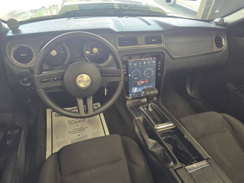 2012 Ford Mustang V6
