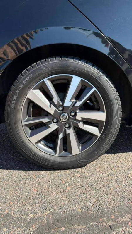 2021 Nissan Versa SV