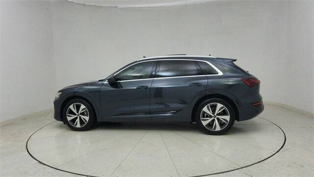 2024 Audi Q8 e-tron quattro Premium Plus