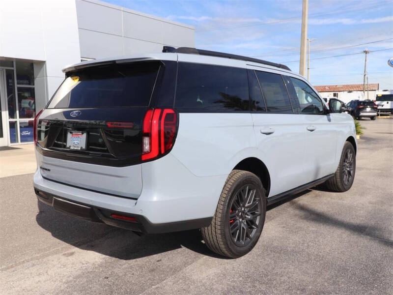 2025 Ford Expedition Platinum