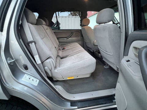 2003 Toyota Sequoia SR5