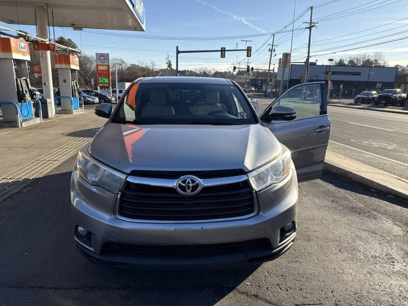 2016 Toyota Highlander LE