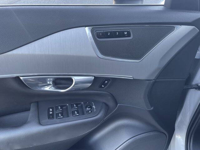 2025 Volvo XC90 B5 Core Bright Theme