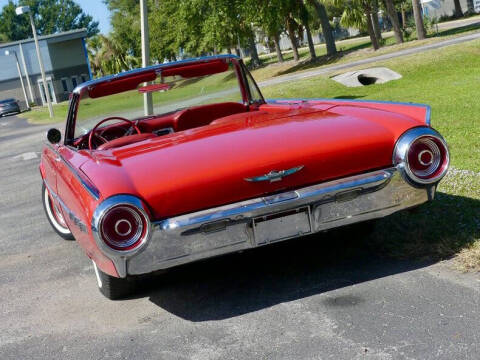 1962 Ford Thunderbird