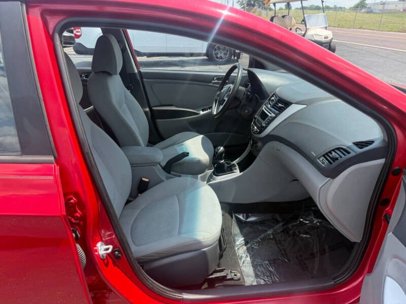 2014 Hyundai Accent SE