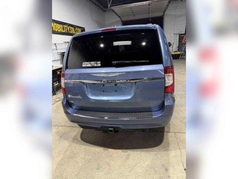 2012 Chrysler Town and Country Touring