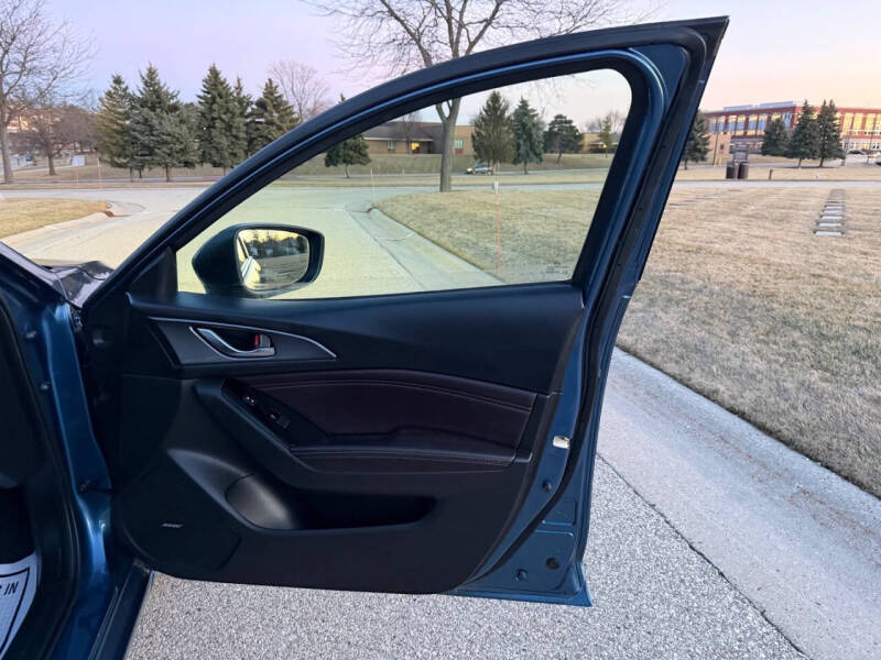 2018 Mazda MAZDA3 Grand Touring