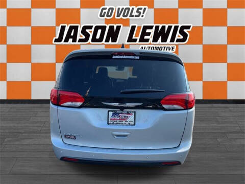 2026 Chrysler Voyager LX