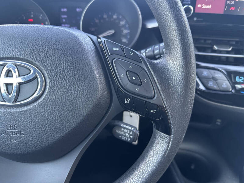 2020 Toyota C-HR XLE