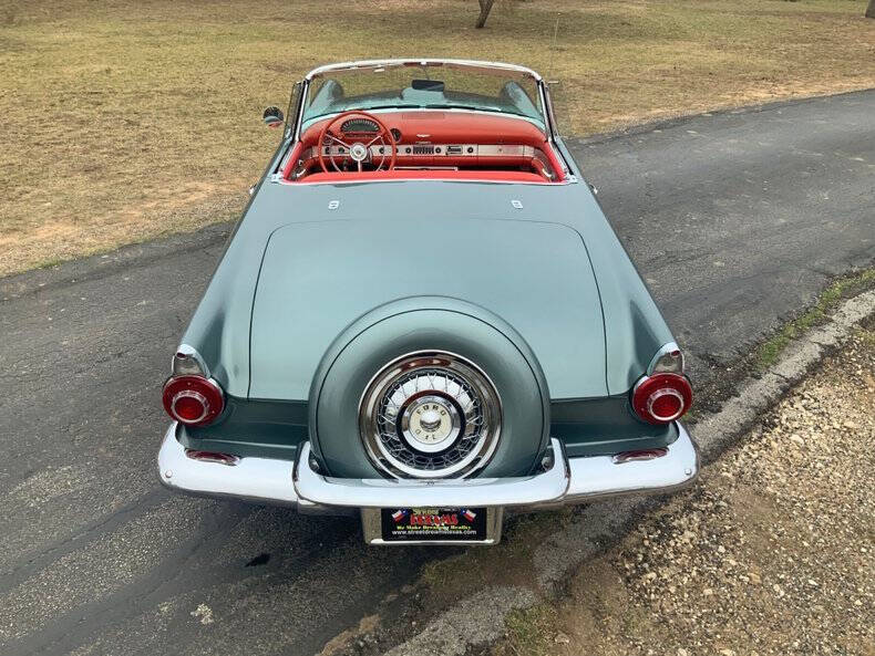 1956 Ford Thunderbird