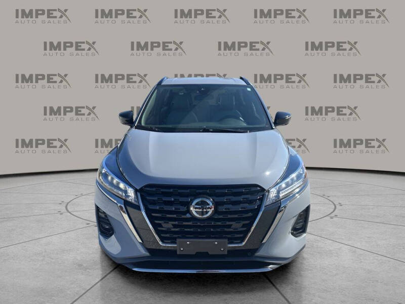 2021 Nissan Kicks SR