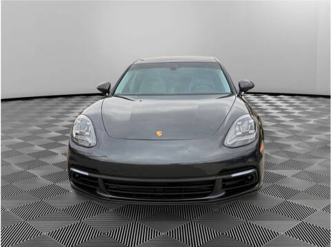 2017 Porsche Panamera 4S