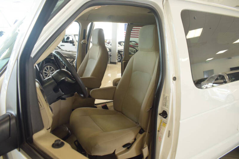 2014 Ford E-Series E-350 SD XLT