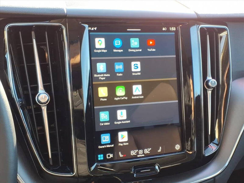 2025 Volvo XC60 B5 Core Dark Theme