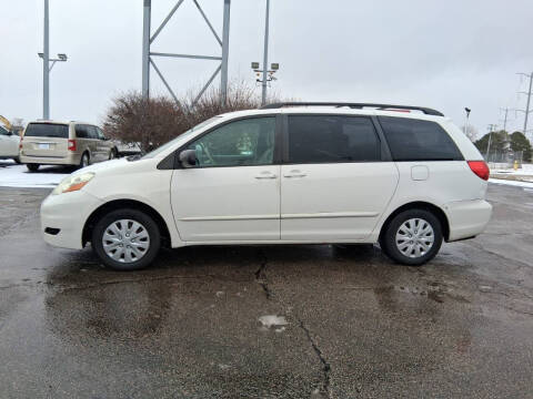 2008 Toyota Sienna LE 8-Passenger