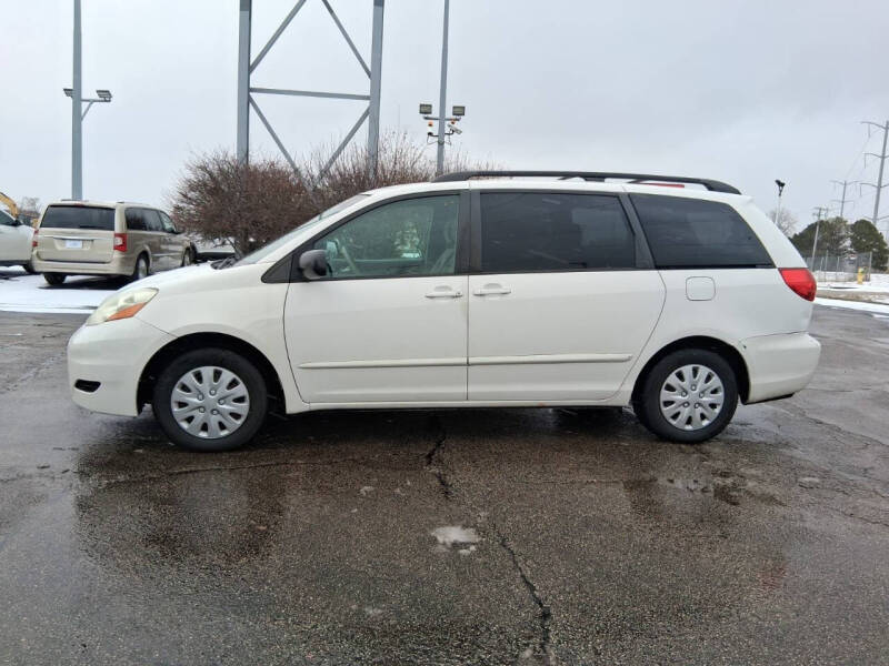 2008 Toyota Sienna LE 8-Passenger