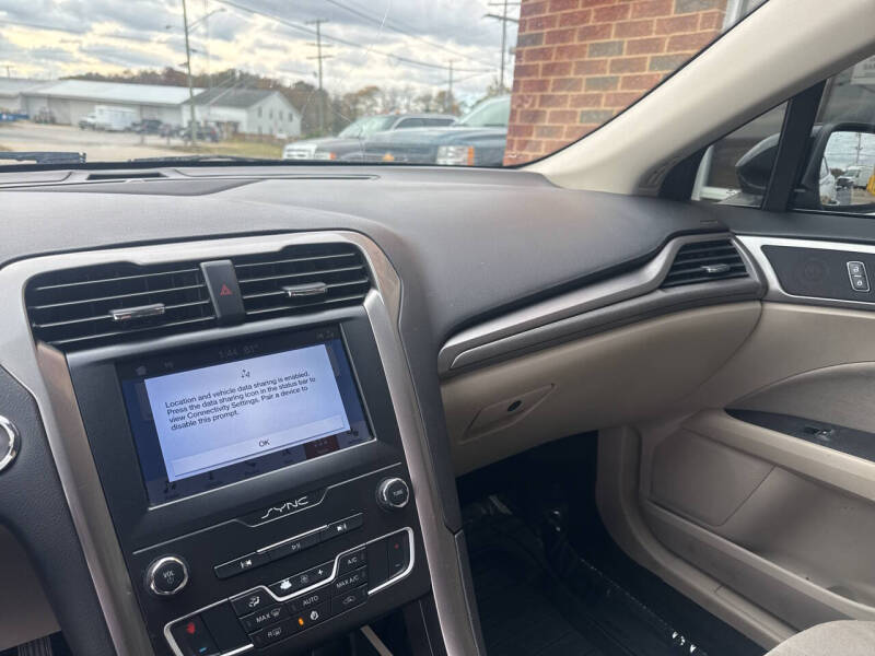 2019 Ford Fusion Hybrid SE