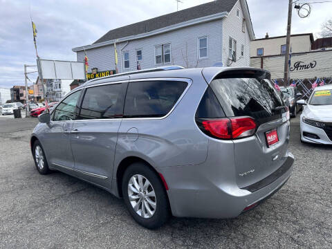 2018 Chrysler Pacifica Touring L