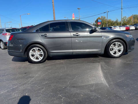 2015 Ford Taurus SEL