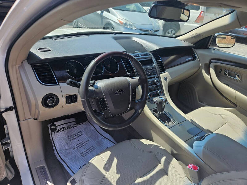 2010 Ford Taurus Limited