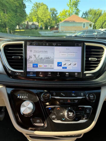 2021 Chrysler Pacifica Touring L
