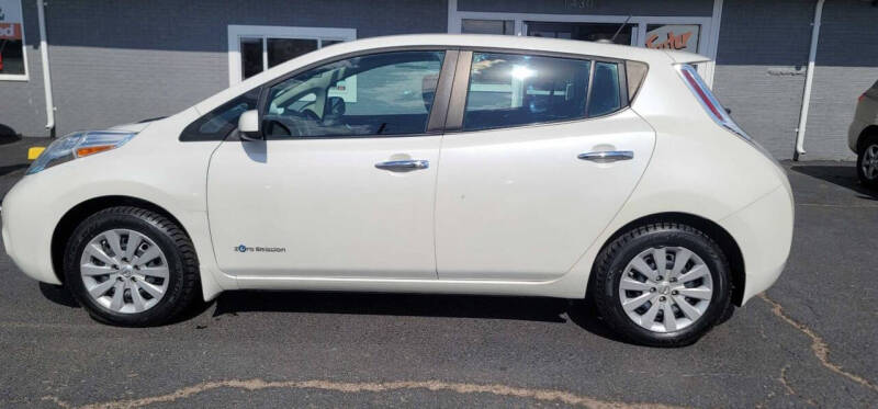 2016 Nissan LEAF S-24