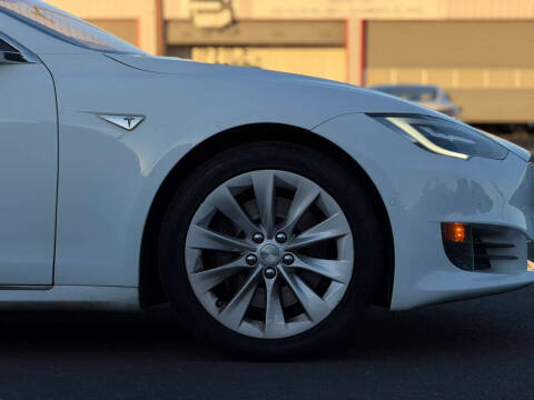 2016 Tesla Model S