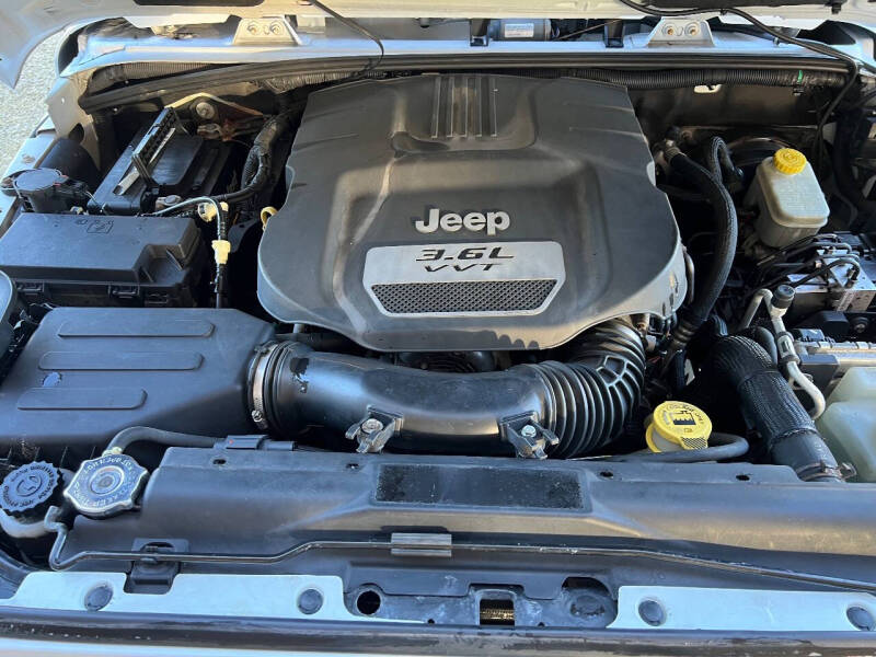 2012 Jeep Wrangler Unlimited Sahara