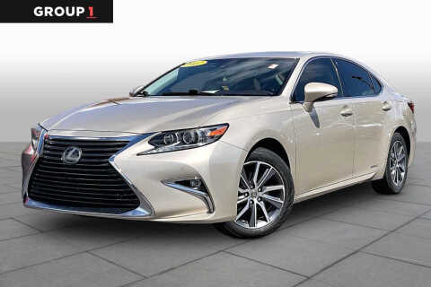2017 Lexus ES 300h