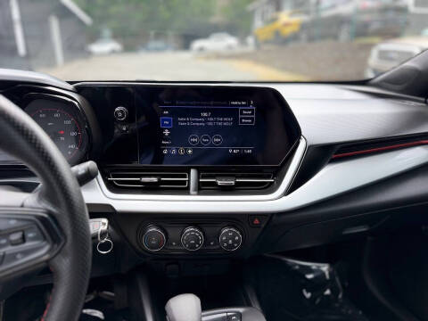 2025 Chevrolet Trax RS