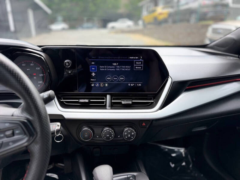 2025 Chevrolet Trax RS