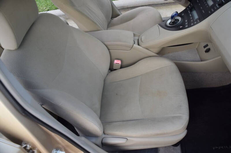 2010 Toyota Prius III