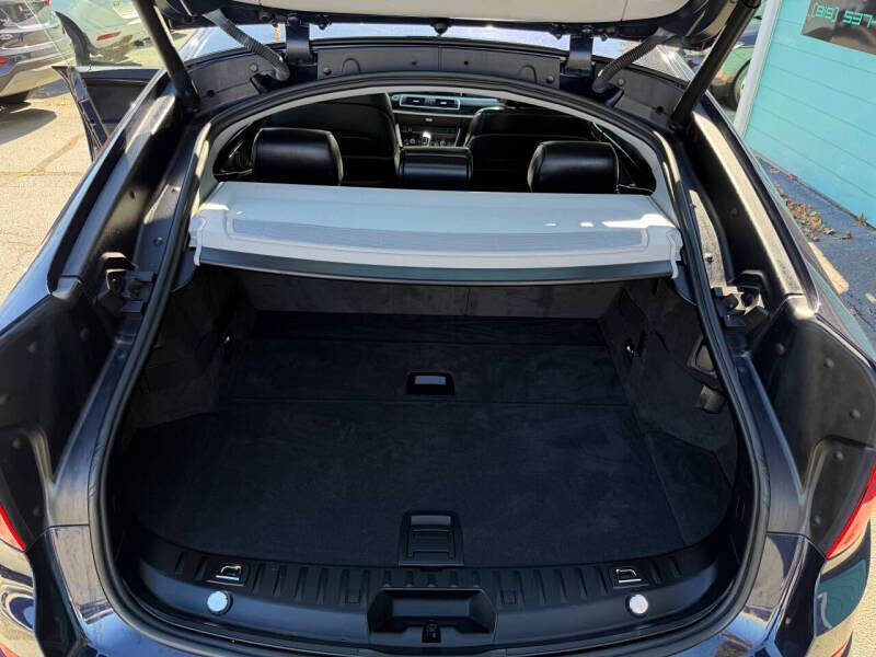 2012 BMW 5 Series 550i xDrive Gran Turismo