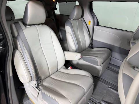 2014 Toyota Sienna