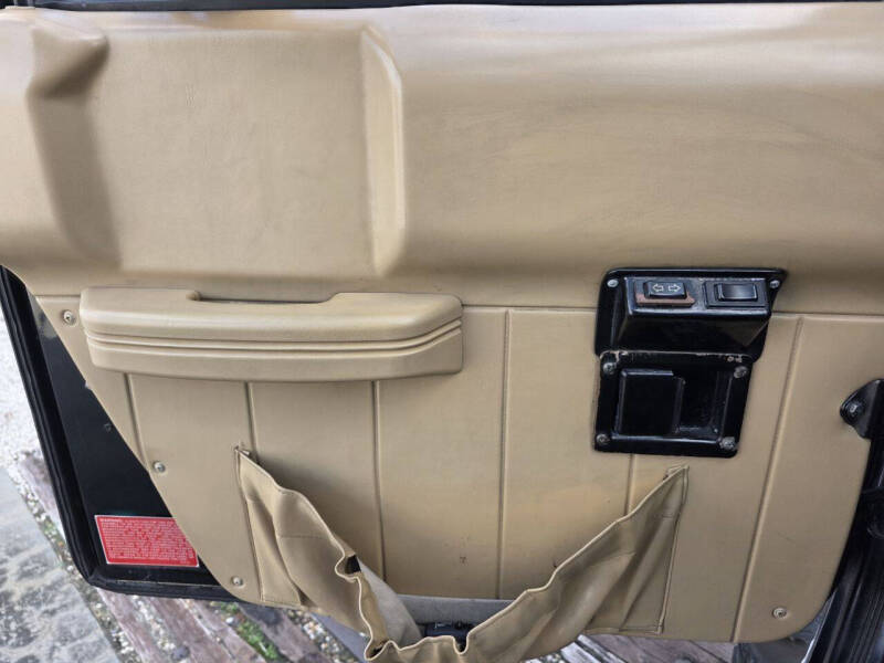 1999 AM General Hummer