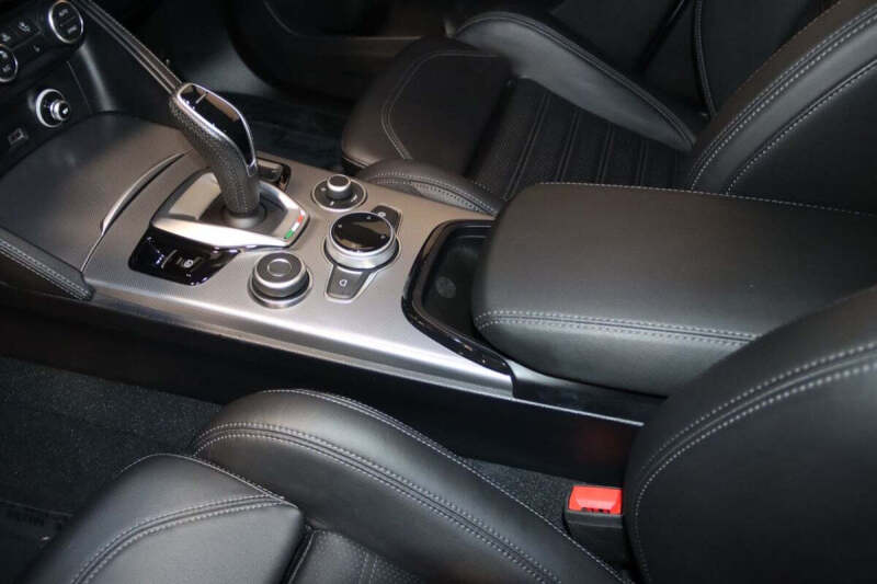 2024 Alfa Romeo Stelvio Veloce
