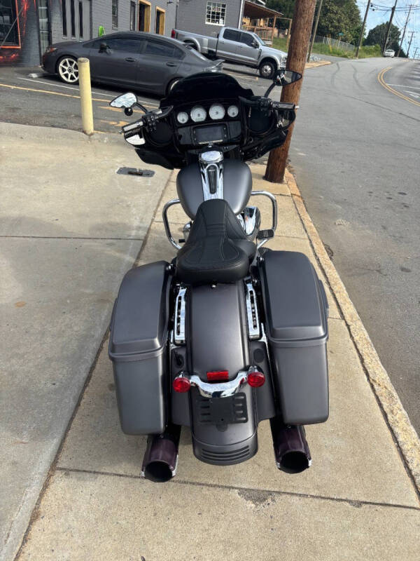 2017 Harley-Davidson Street Glide Special FLHXS