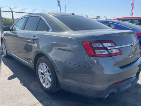 2013 Ford Taurus SE