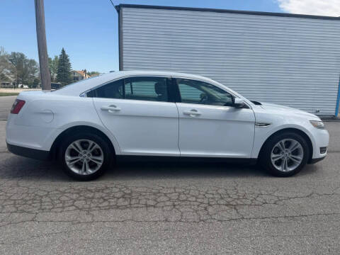 2019 Ford Taurus SEL