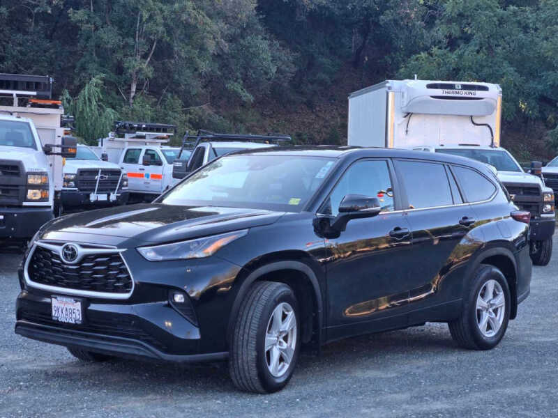 2024 Toyota Highlander LE