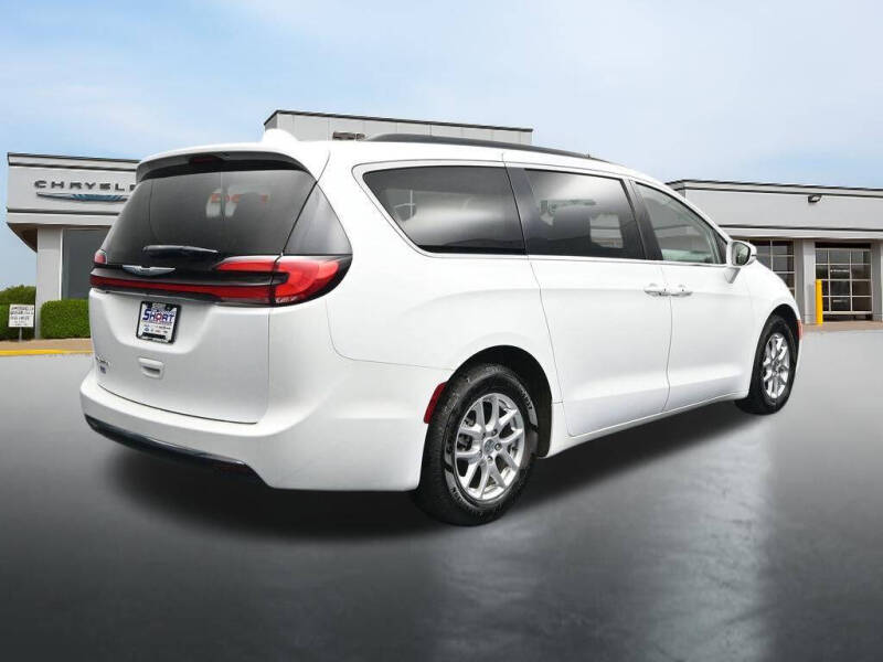 2022 Chrysler Pacifica Touring L