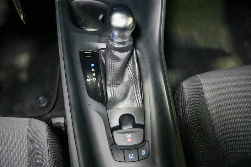 2021 Toyota C-HR LE