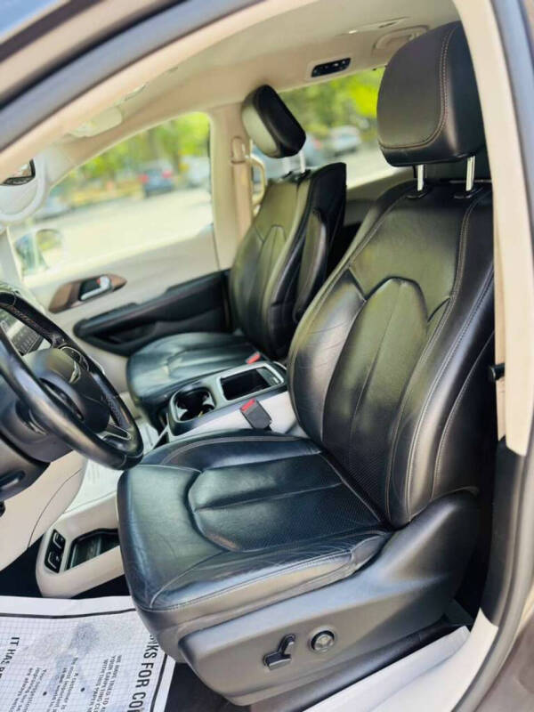 2018 Chrysler Pacifica Touring L Plus