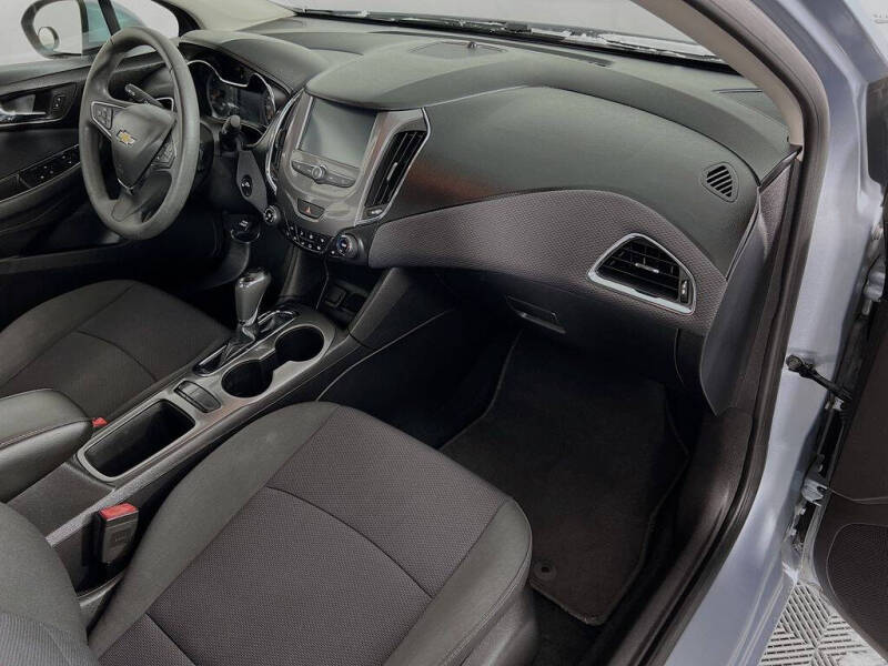 2017 Chevrolet Cruze LT Auto